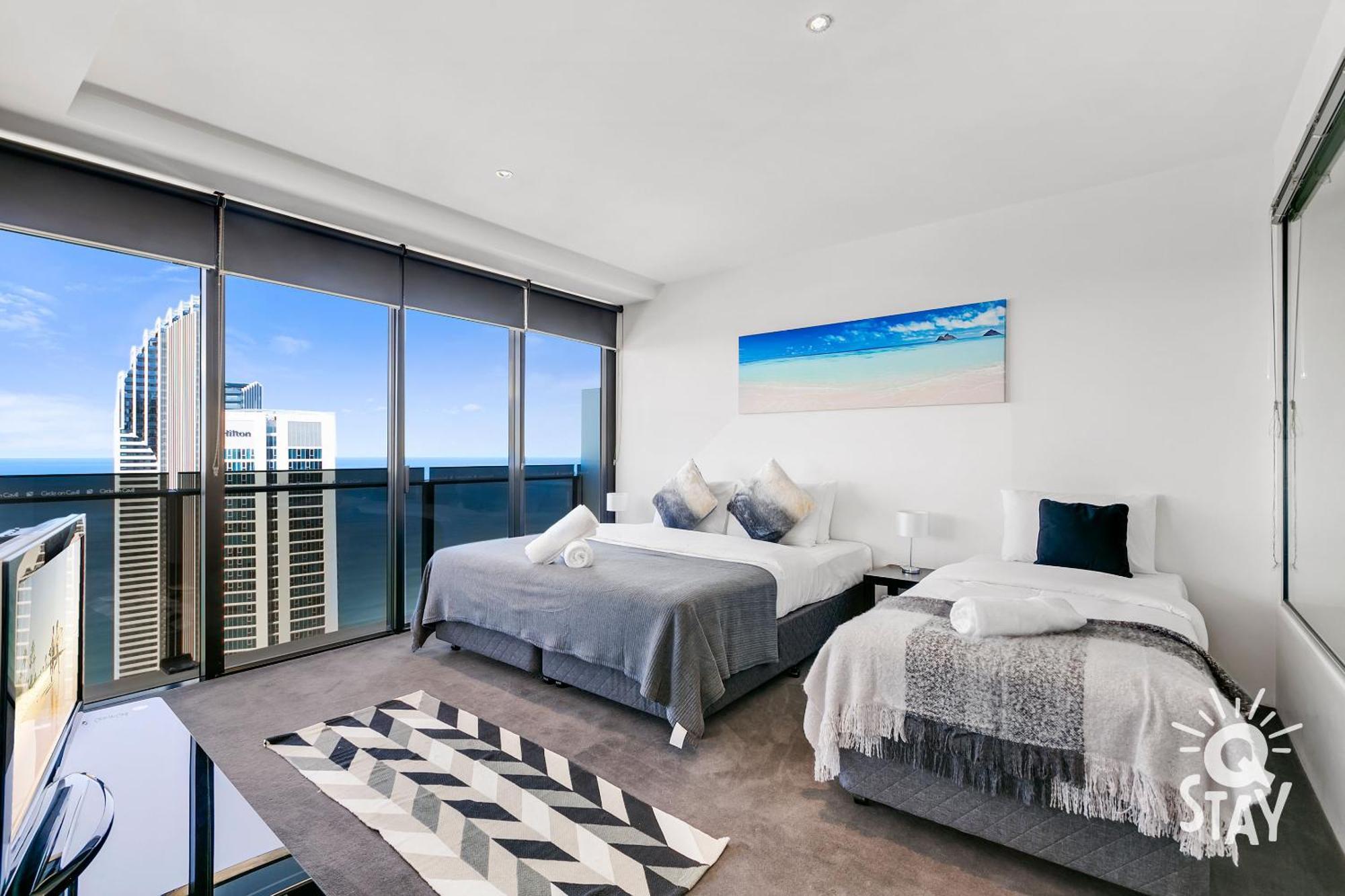 Circle On Cavill - Qstay Gold Coast Exterior photo