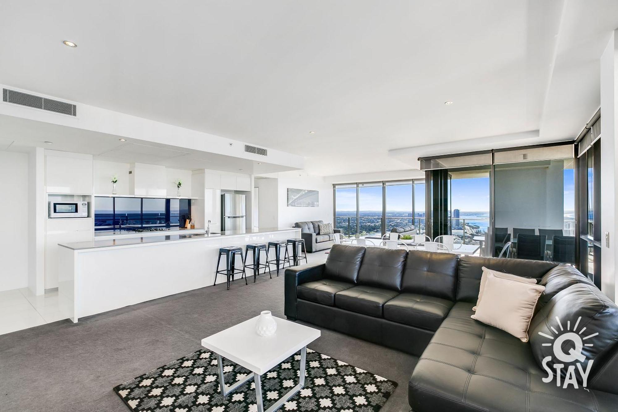 Circle On Cavill - Qstay Gold Coast Exterior photo