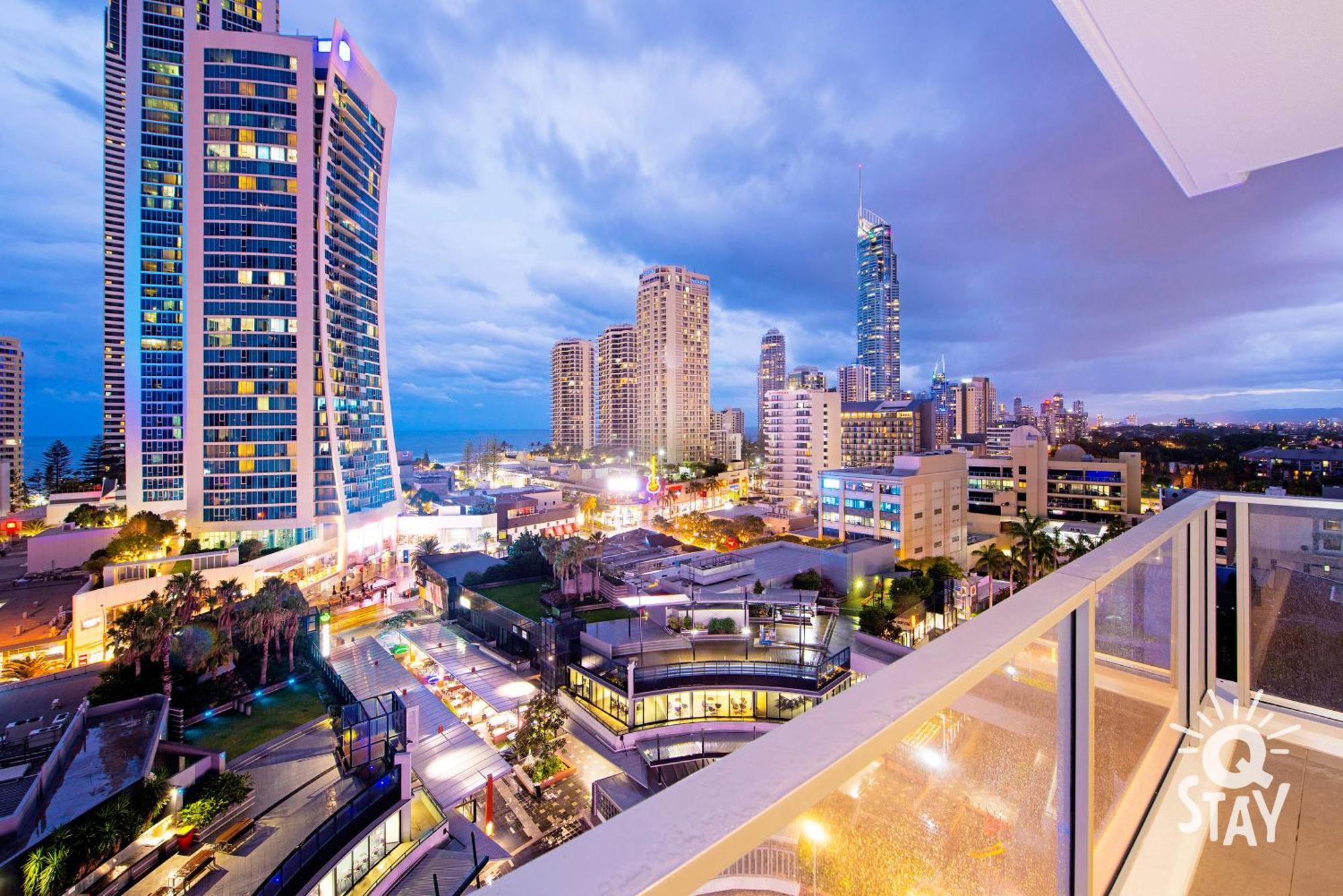 Circle On Cavill - Qstay Gold Coast Exterior photo