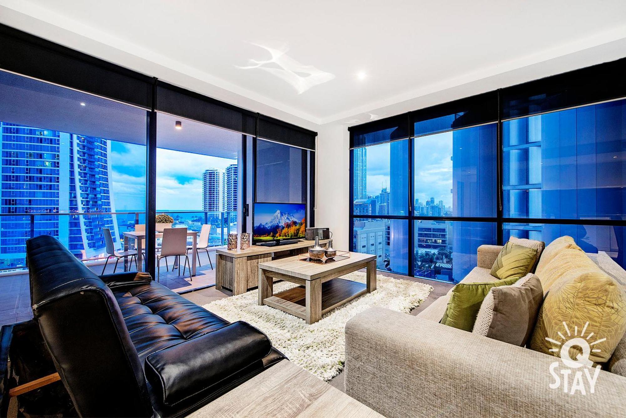 Circle On Cavill - Qstay Gold Coast Exterior photo