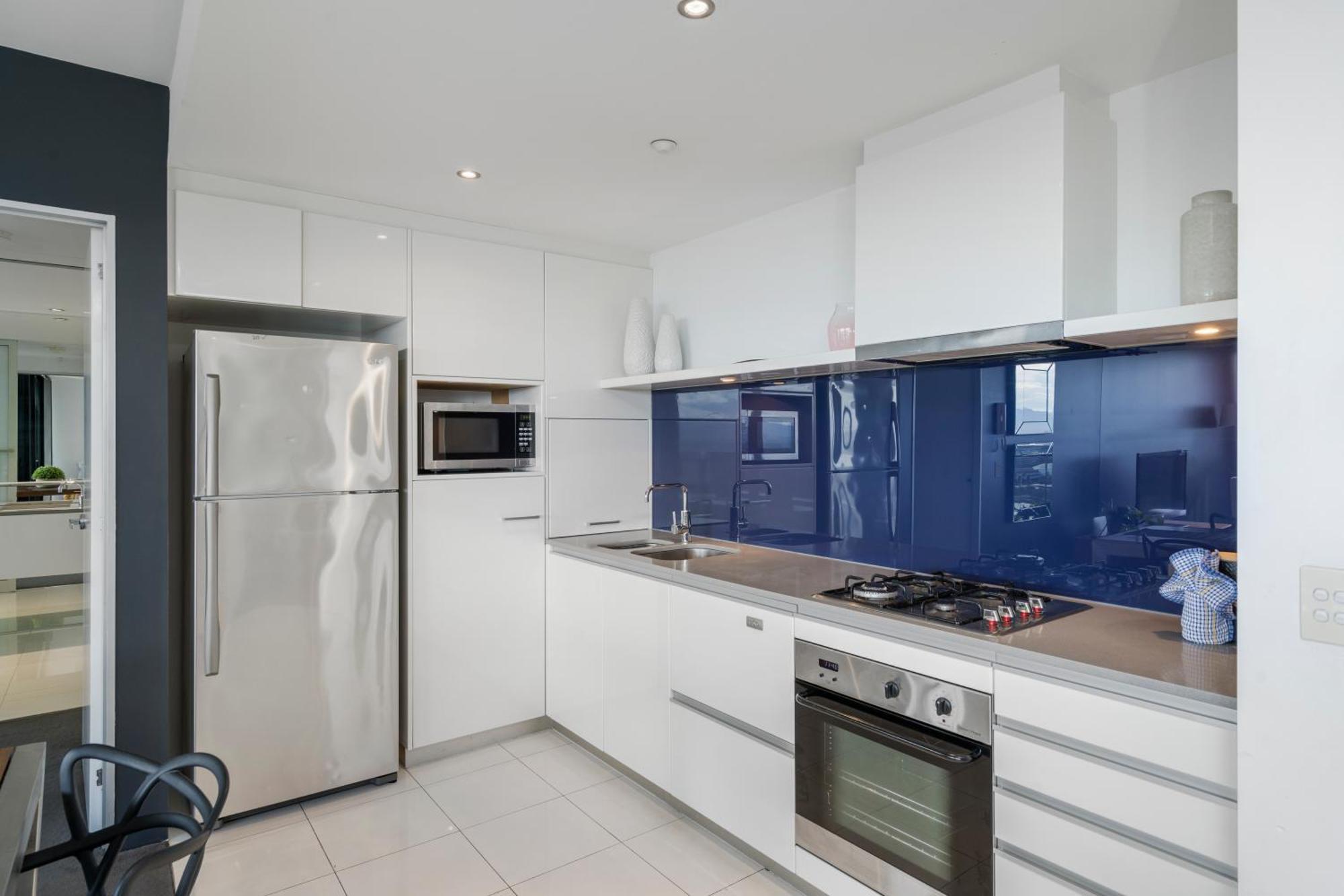 Circle On Cavill - Qstay Gold Coast Exterior photo