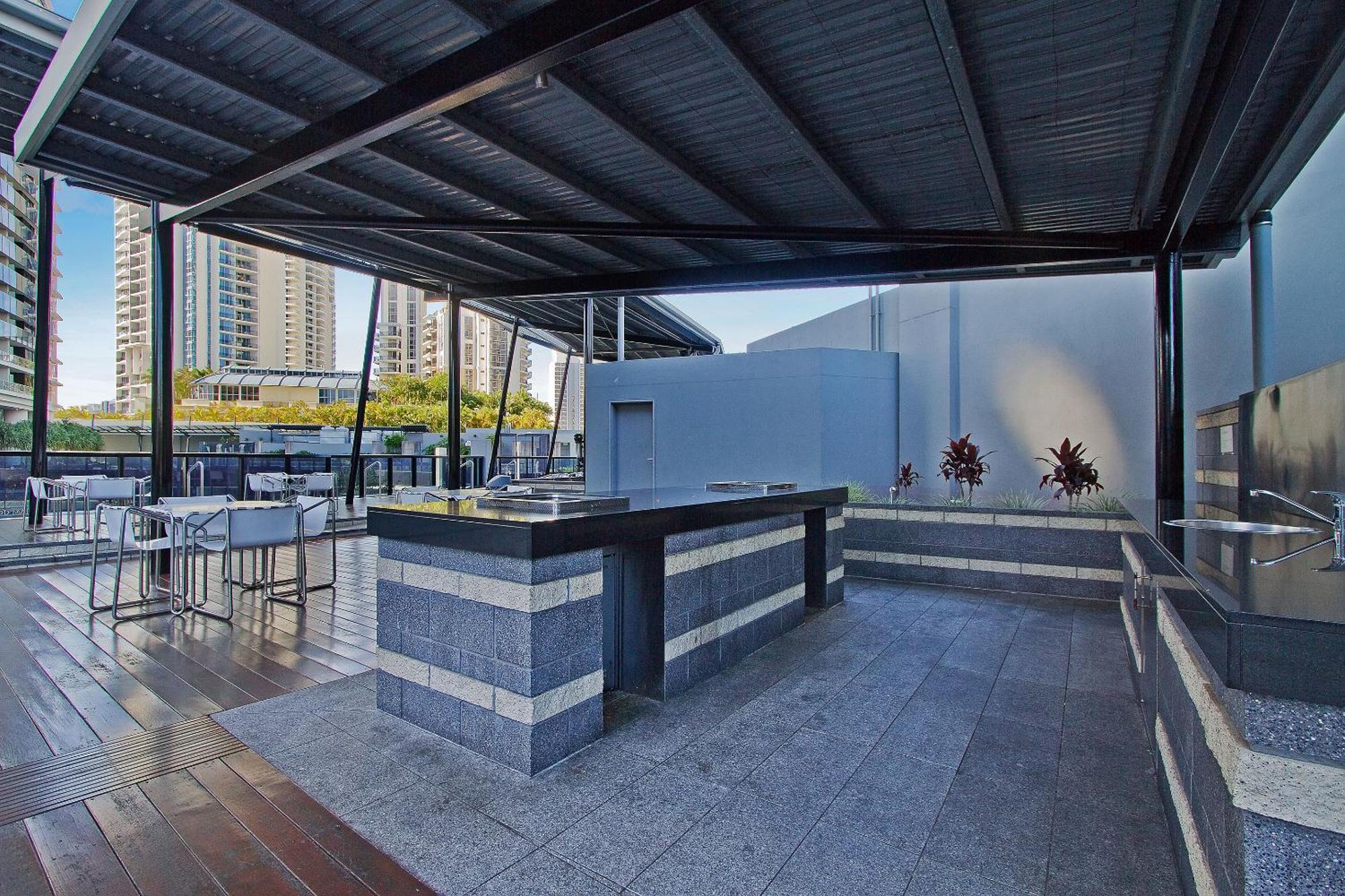 Circle On Cavill - Qstay Gold Coast Exterior photo